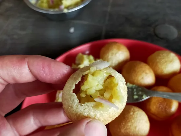 Pani puri, a street-food classic